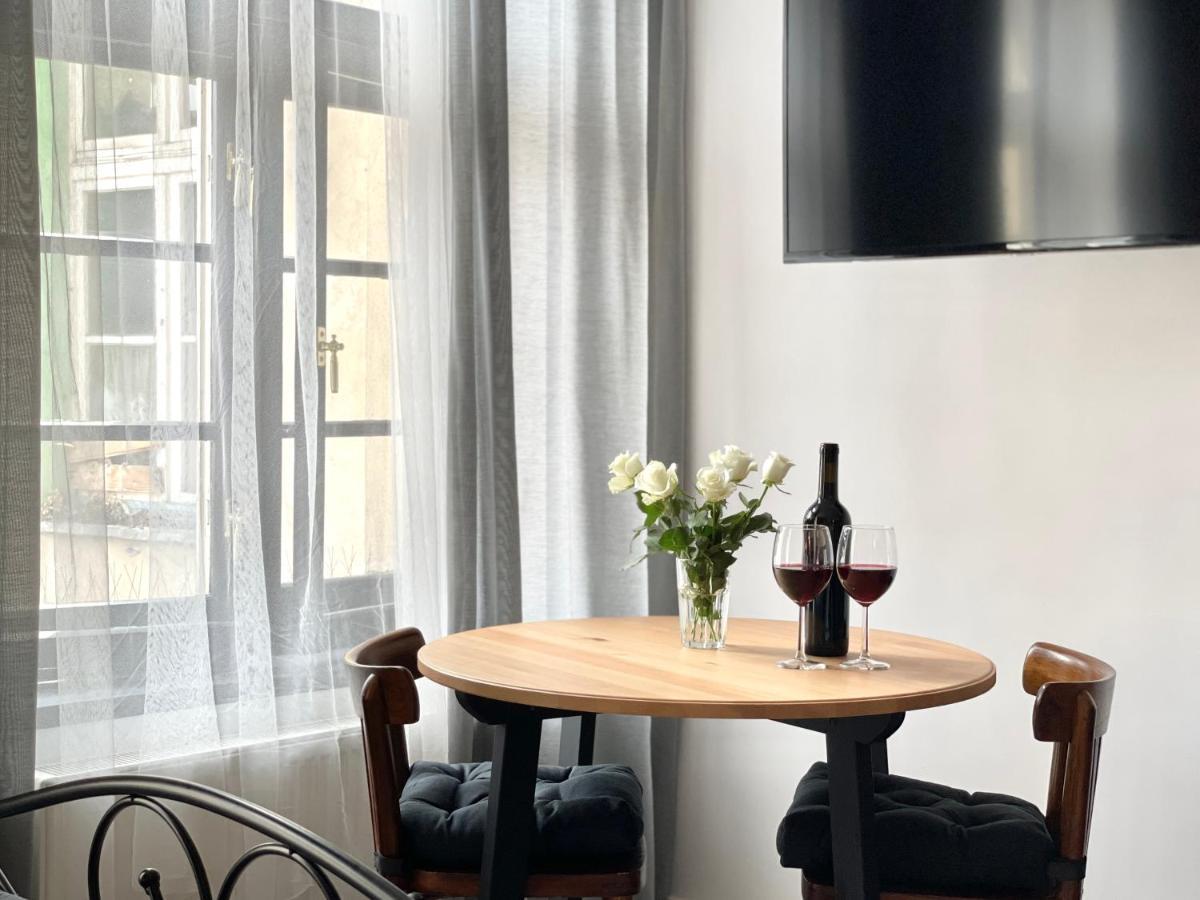 Copernicus Street Apartment - Broken Flowers And Twin Peaks Торунь Экстерьер фото