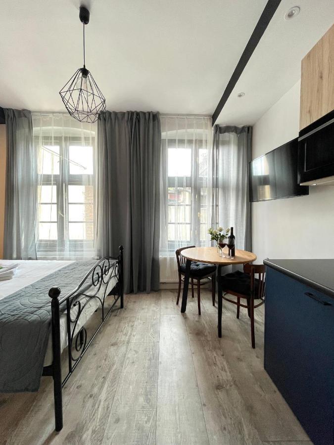Copernicus Street Apartment - Broken Flowers And Twin Peaks Торунь Экстерьер фото