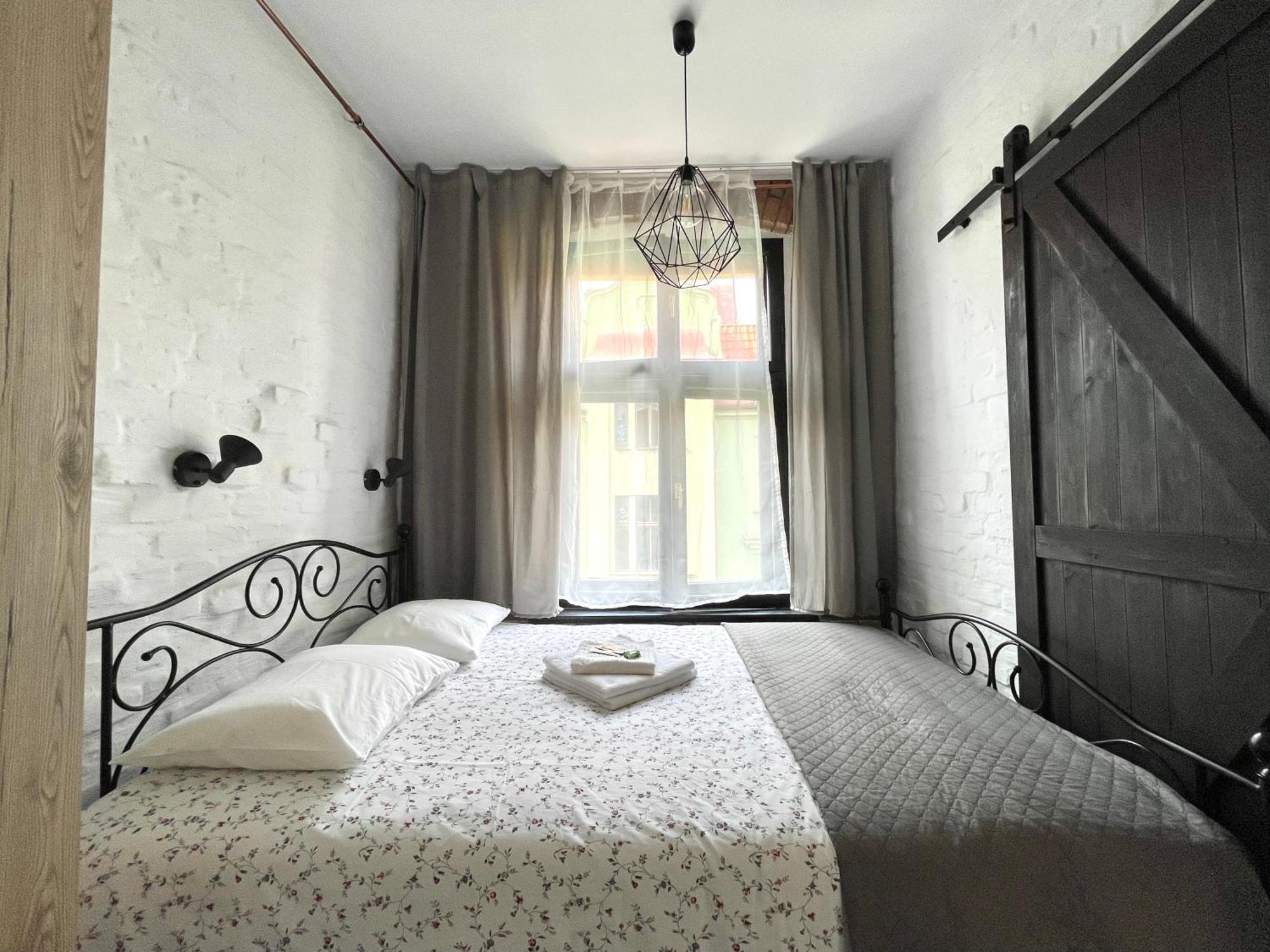 Copernicus Street Apartment - Broken Flowers And Twin Peaks Торунь Экстерьер фото
