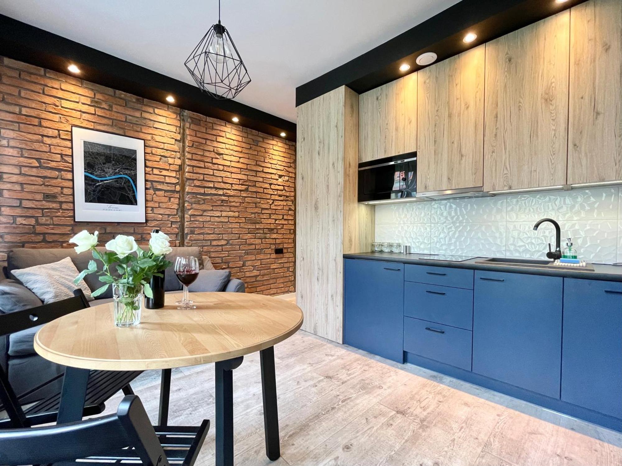 Copernicus Street Apartment - Broken Flowers And Twin Peaks Торунь Экстерьер фото