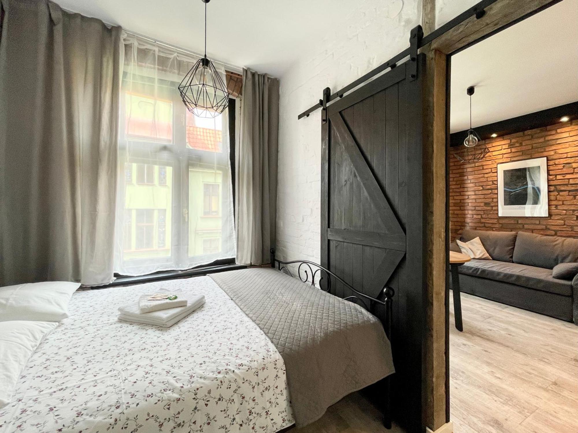 Copernicus Street Apartment - Broken Flowers And Twin Peaks Торунь Экстерьер фото