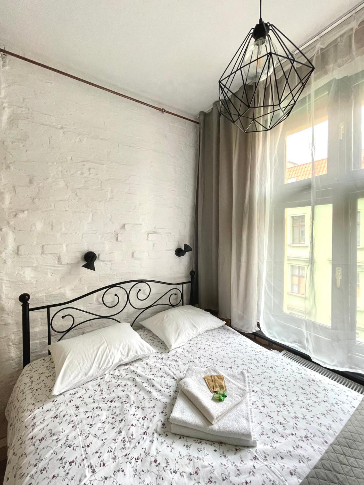 Copernicus Street Apartment - Broken Flowers And Twin Peaks Торунь Экстерьер фото